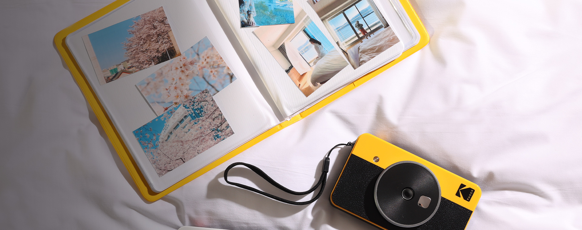 <h4>Lahan in Autumn</h4><p> Take an autumn trip to Lahan Hotel<br> where you can see beautiful scenery wherever you go. <br>